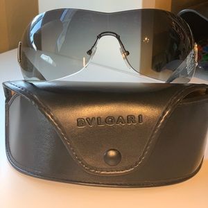 Gorgeous original Bvgalry sunglass